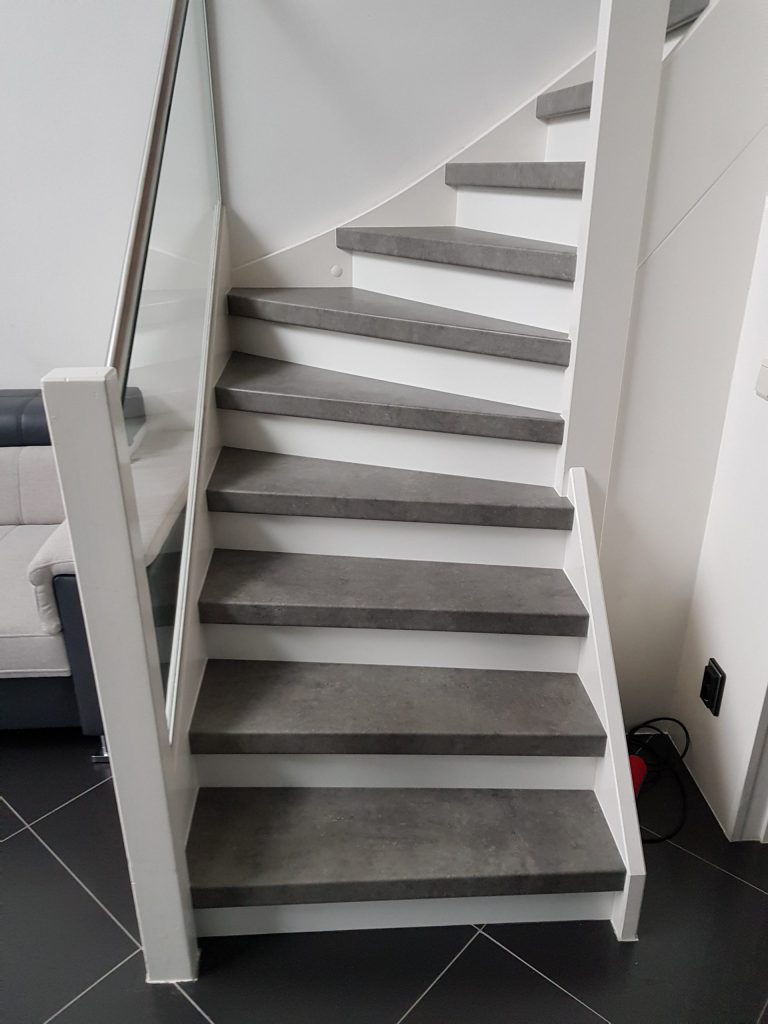 Traprenovatie dichte trap in Hilversum