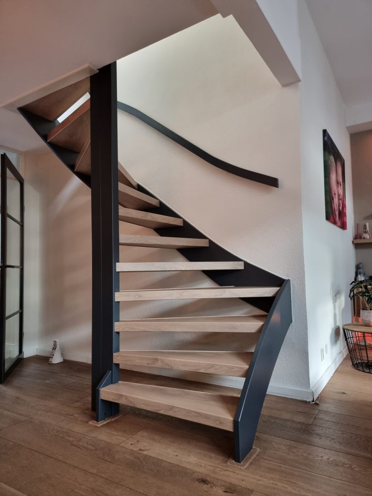 Traprenovatie in Lelystad open trap